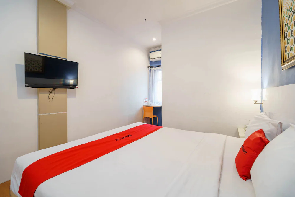Blessing Hotel by RedDoorz