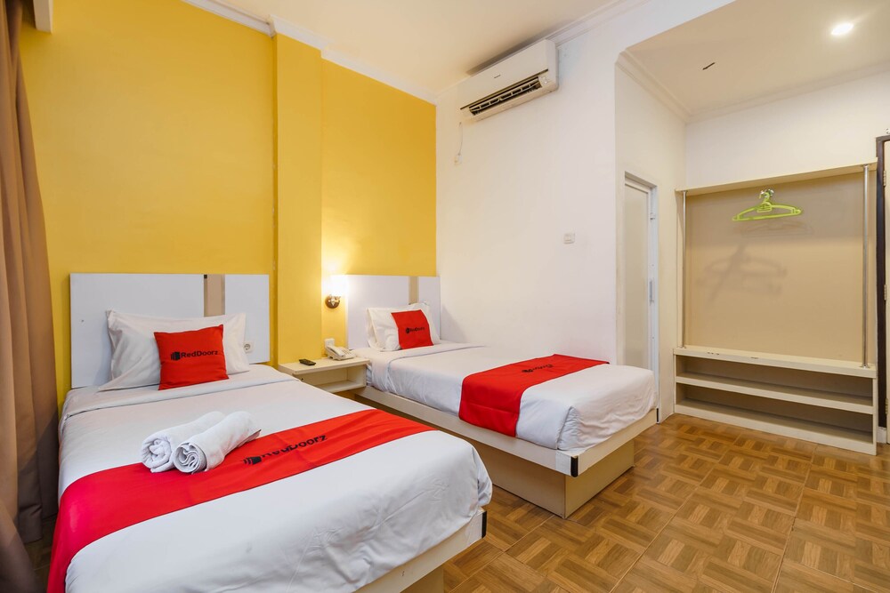 Blessing Hotel by RedDoorz