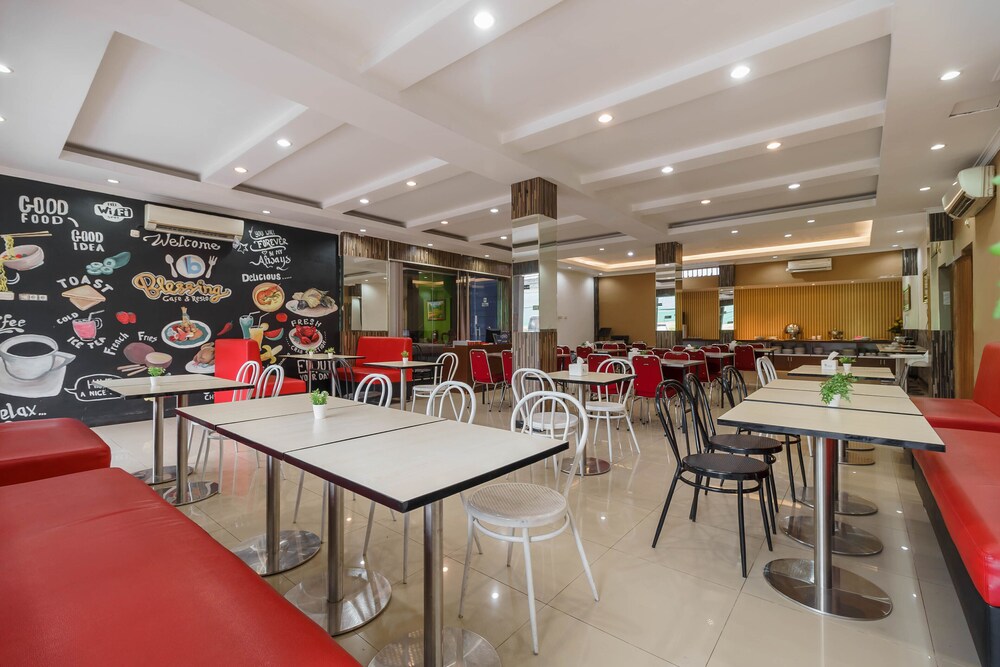 Blessing Hotel by RedDoorz