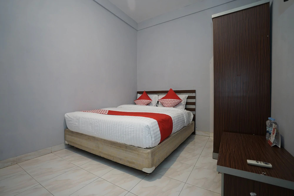 Costarina by OYO Rooms