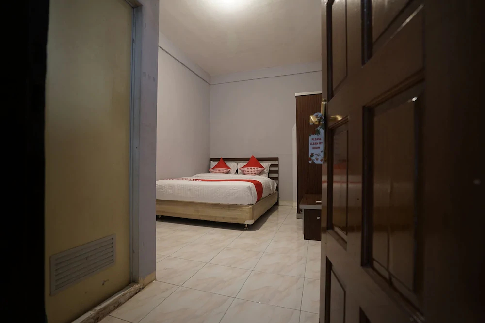 Costarina by OYO Rooms