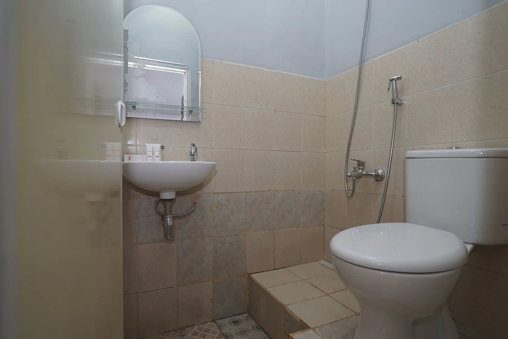 Costarina by OYO Rooms