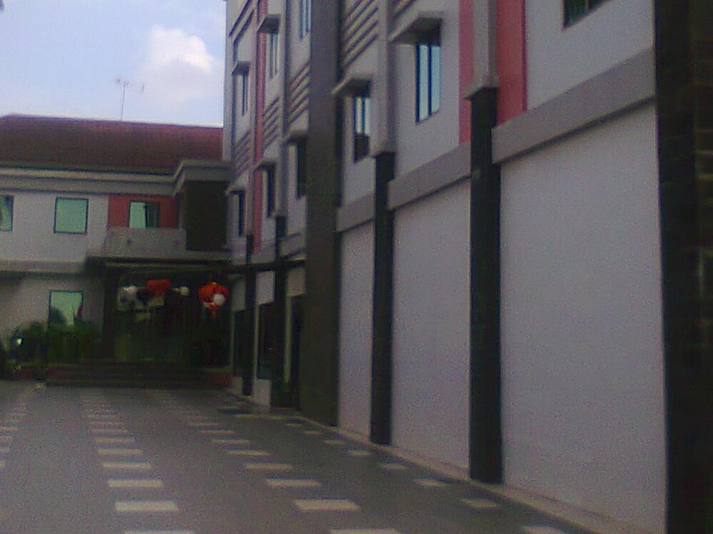 Feodora Airport Hotel