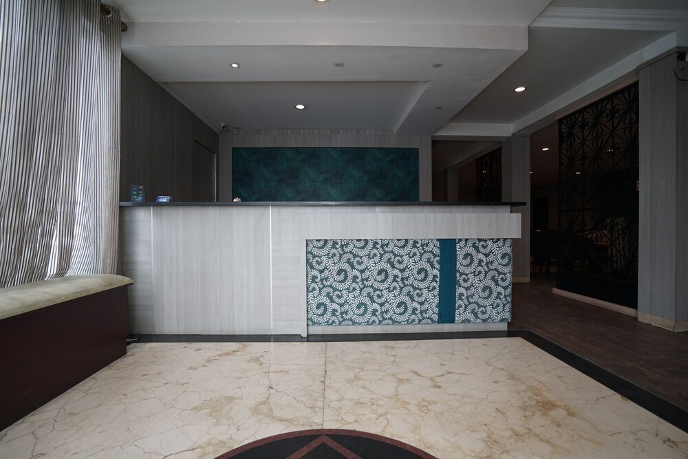Feodora Airport Hotel by OYO Rooms