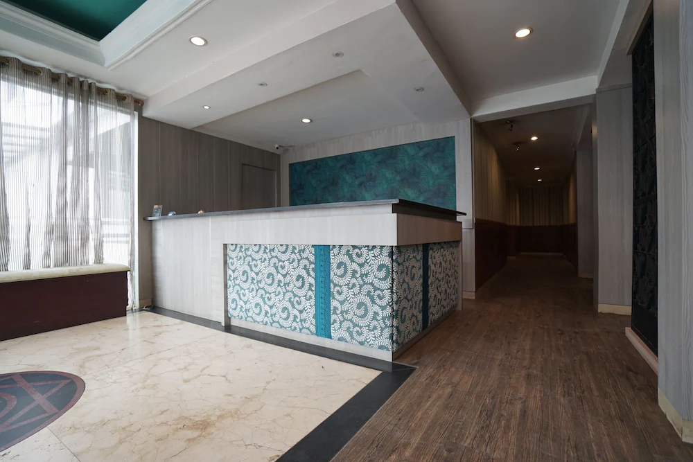 Feodora Airport Hotel by OYO Rooms