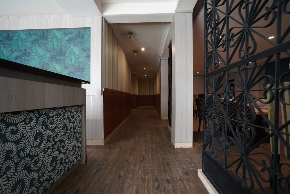 Feodora Airport Hotel by OYO Rooms