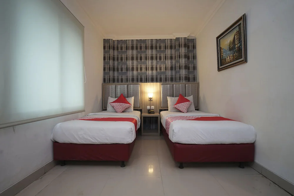Feodora Airport Hotel by OYO Rooms