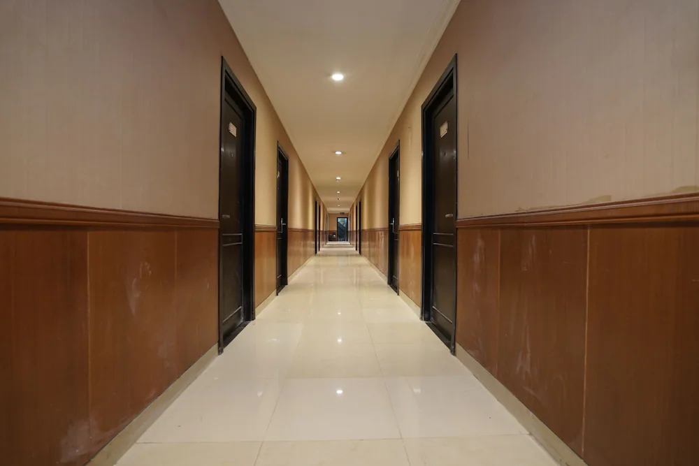 Feodora Airport Hotel by OYO Rooms