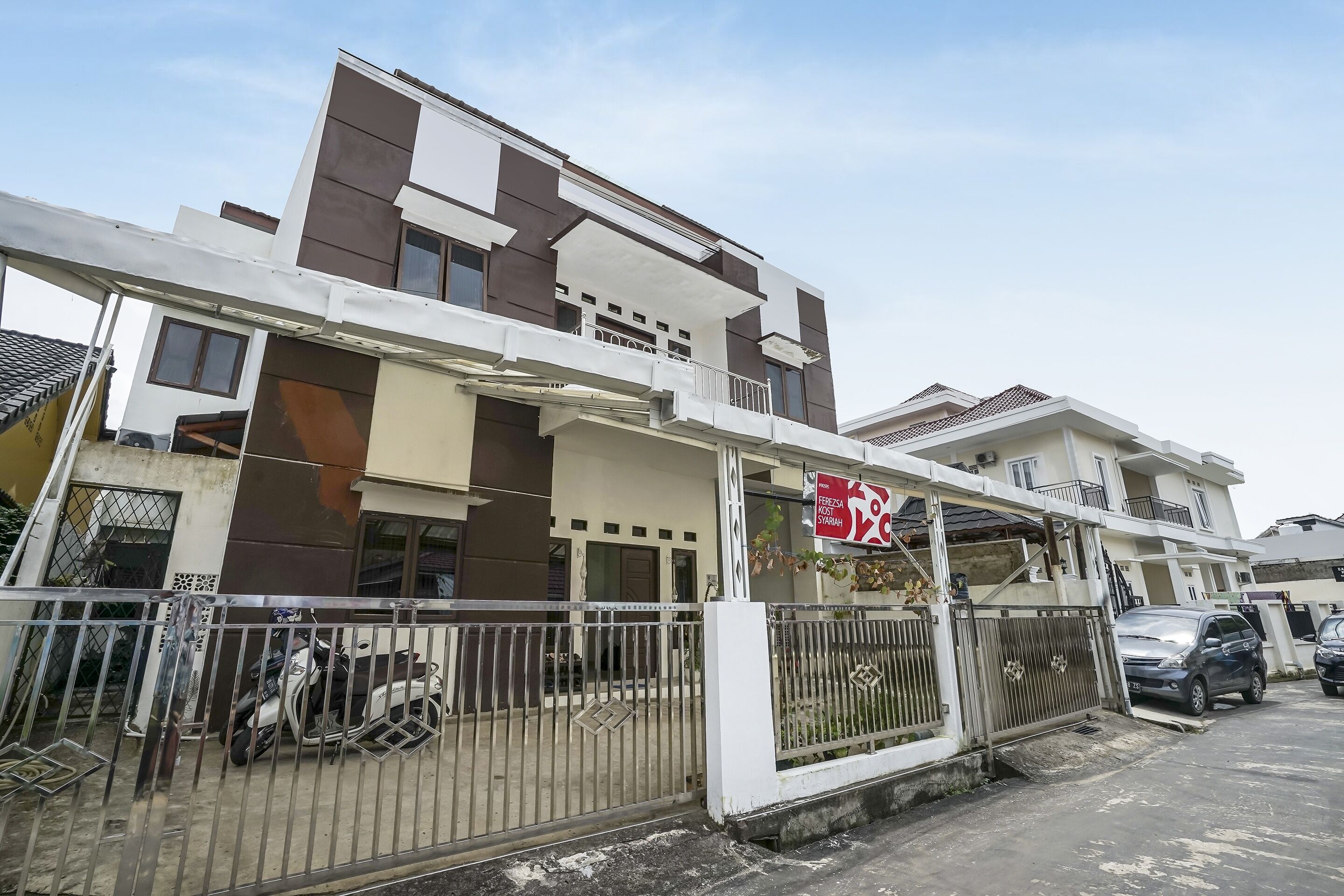 Ferezsa Kost Syariah By OYO