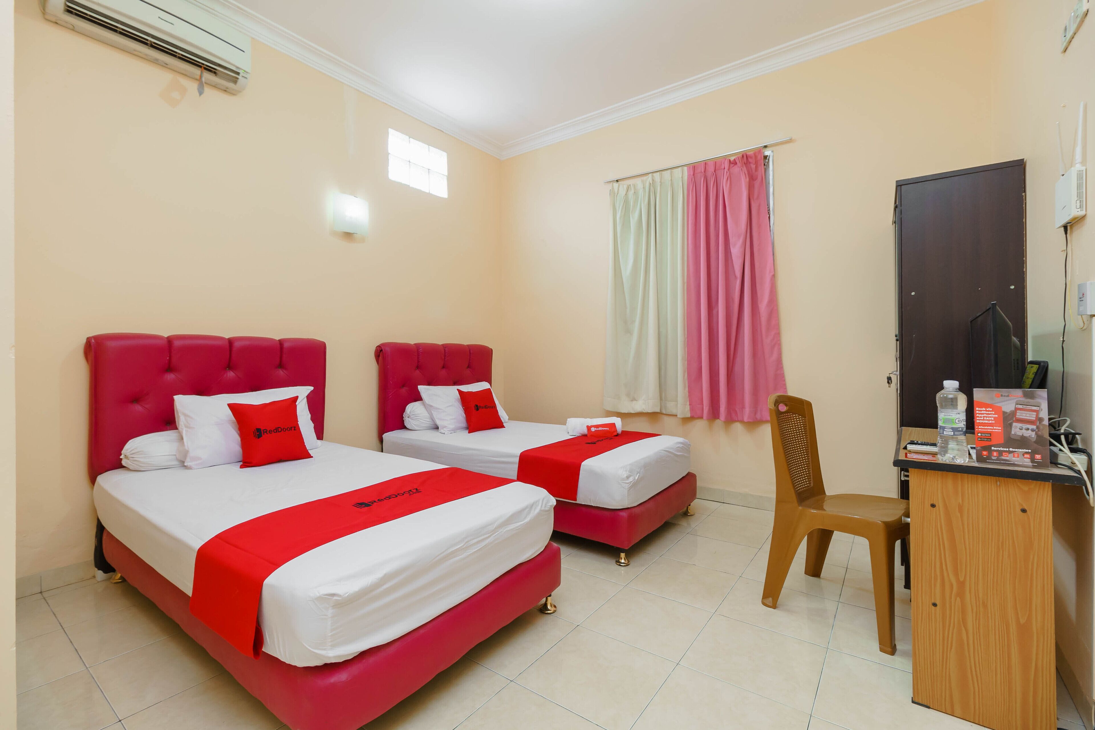 Graha Aditya by RedDoorz