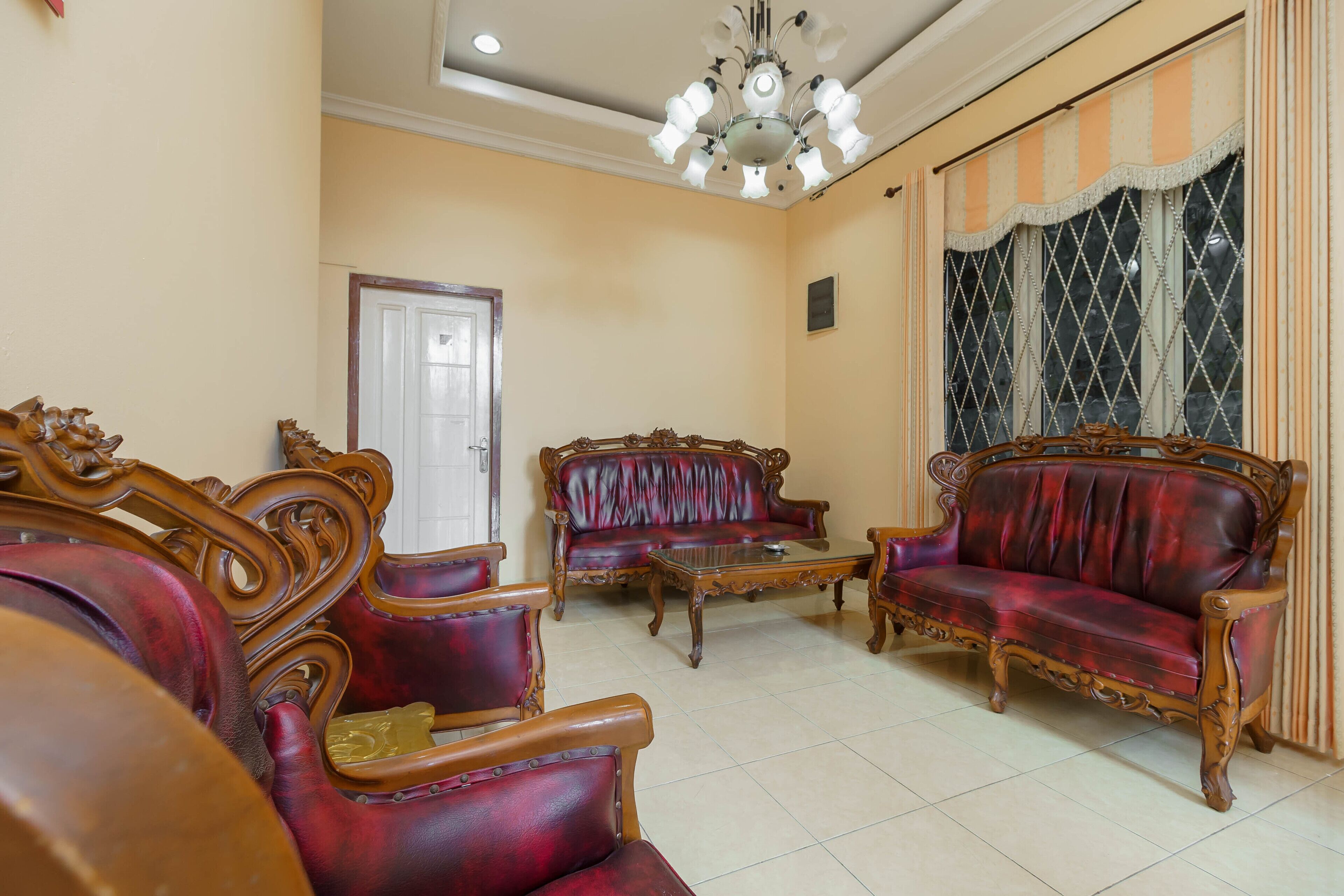 Graha Aditya by RedDoorz