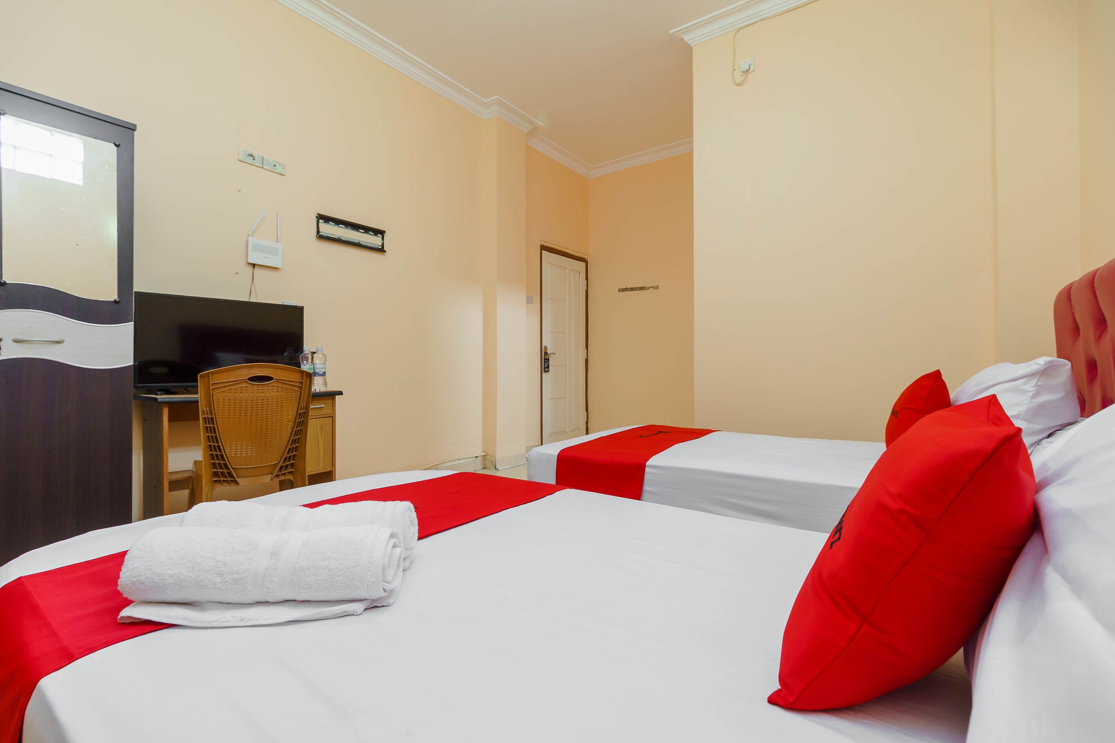 Graha Aditya by RedDoorz