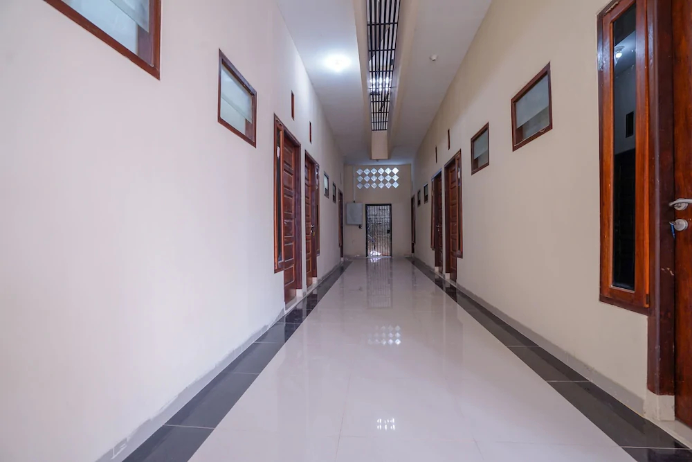 Green Homestay  by OYO Rooms