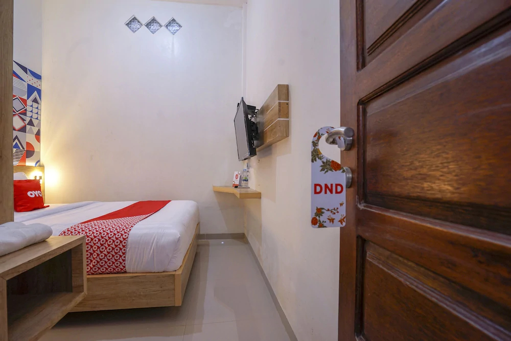 Green Homestay  by OYO Rooms