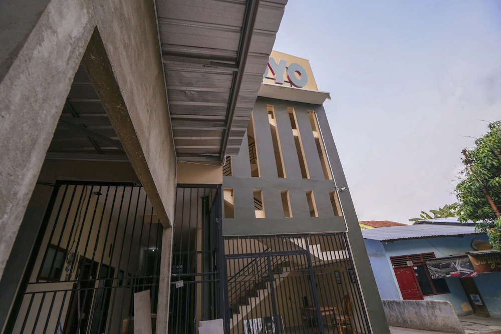 Green Homestay  by OYO Rooms