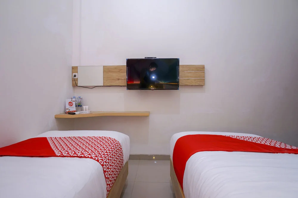 Green Homestay  by OYO Rooms
