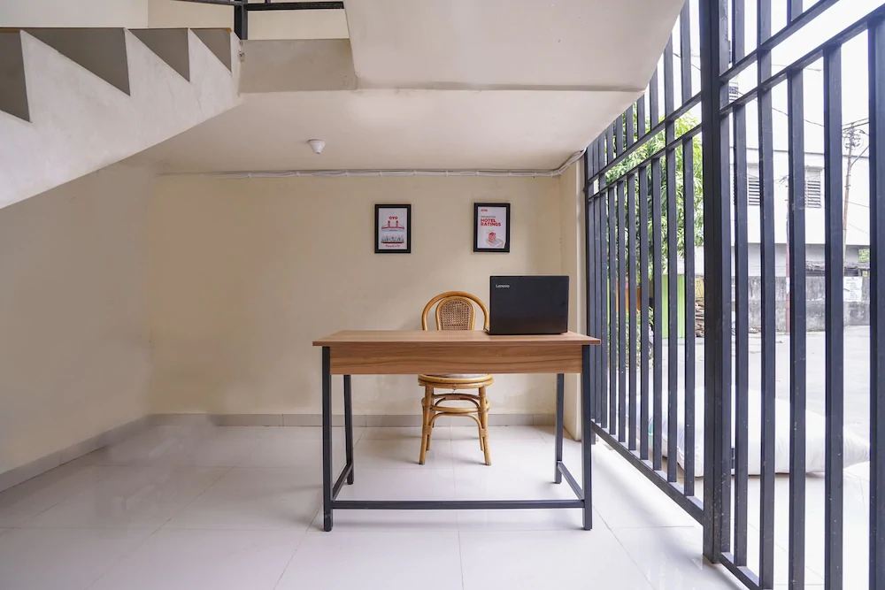Green Homestay  by OYO Rooms