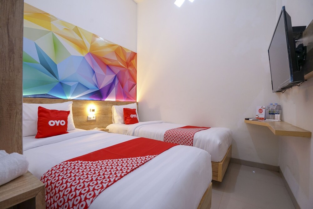Green Homestay  by OYO Rooms