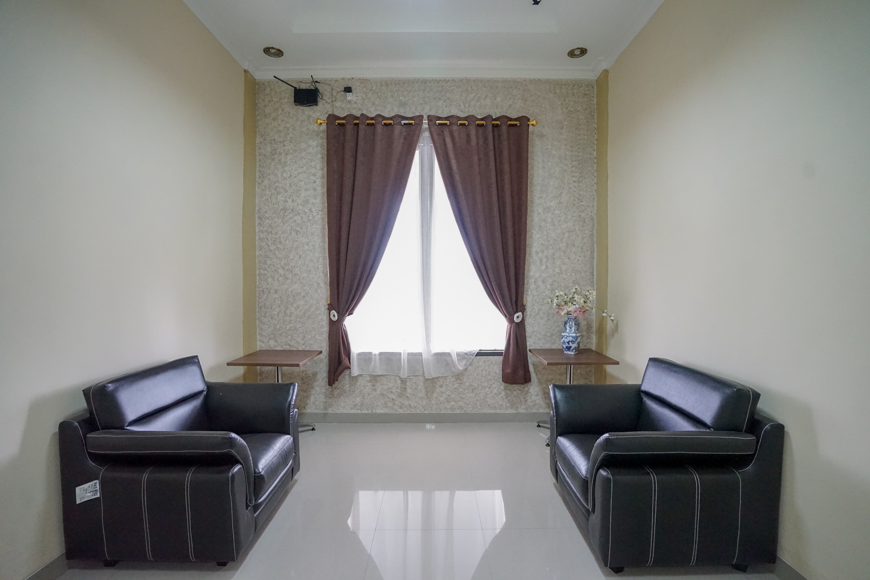 Guest House Dempo Jakabaring By OYO Rooms