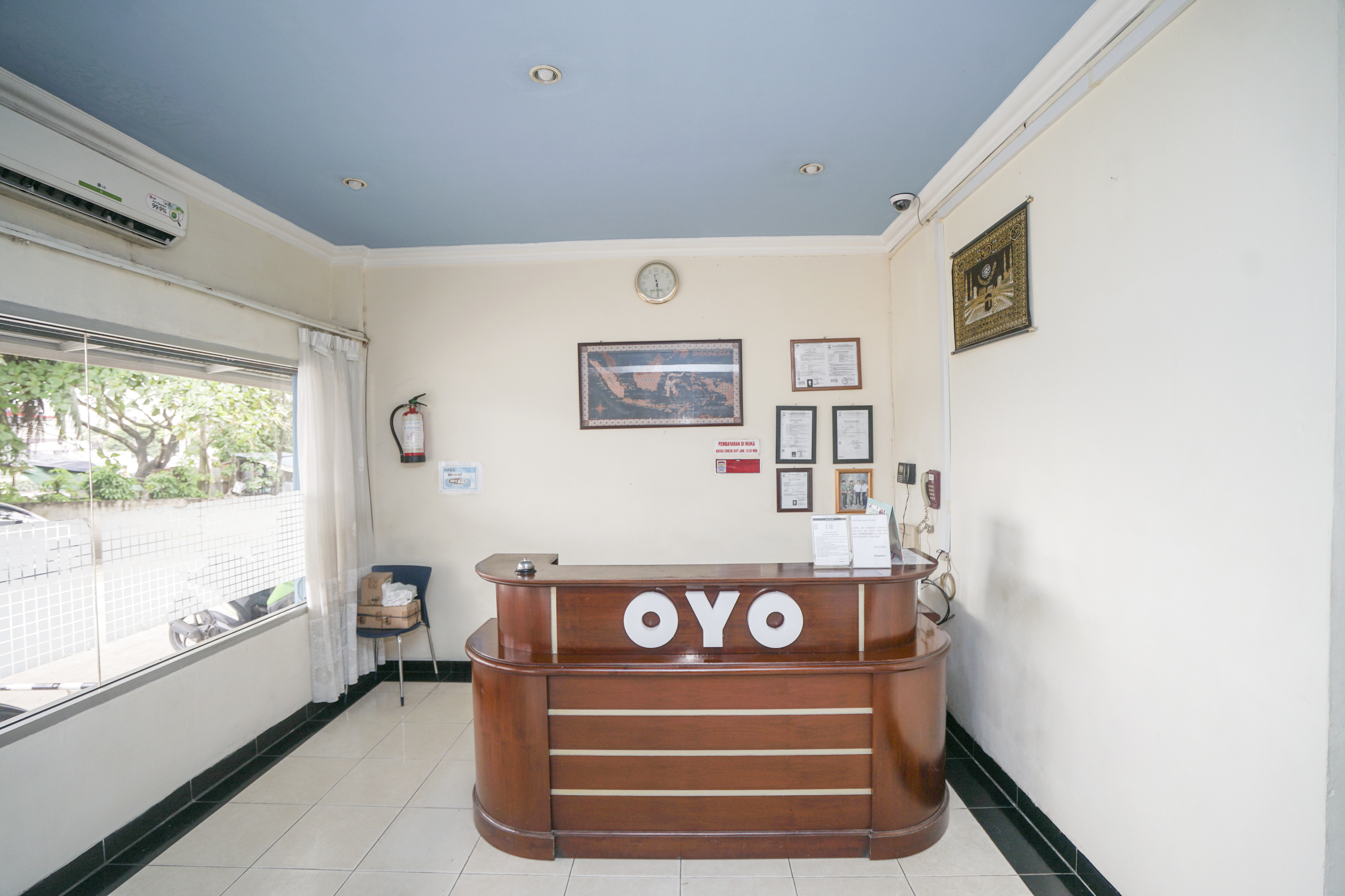 Hotel Central By OYO Rooms