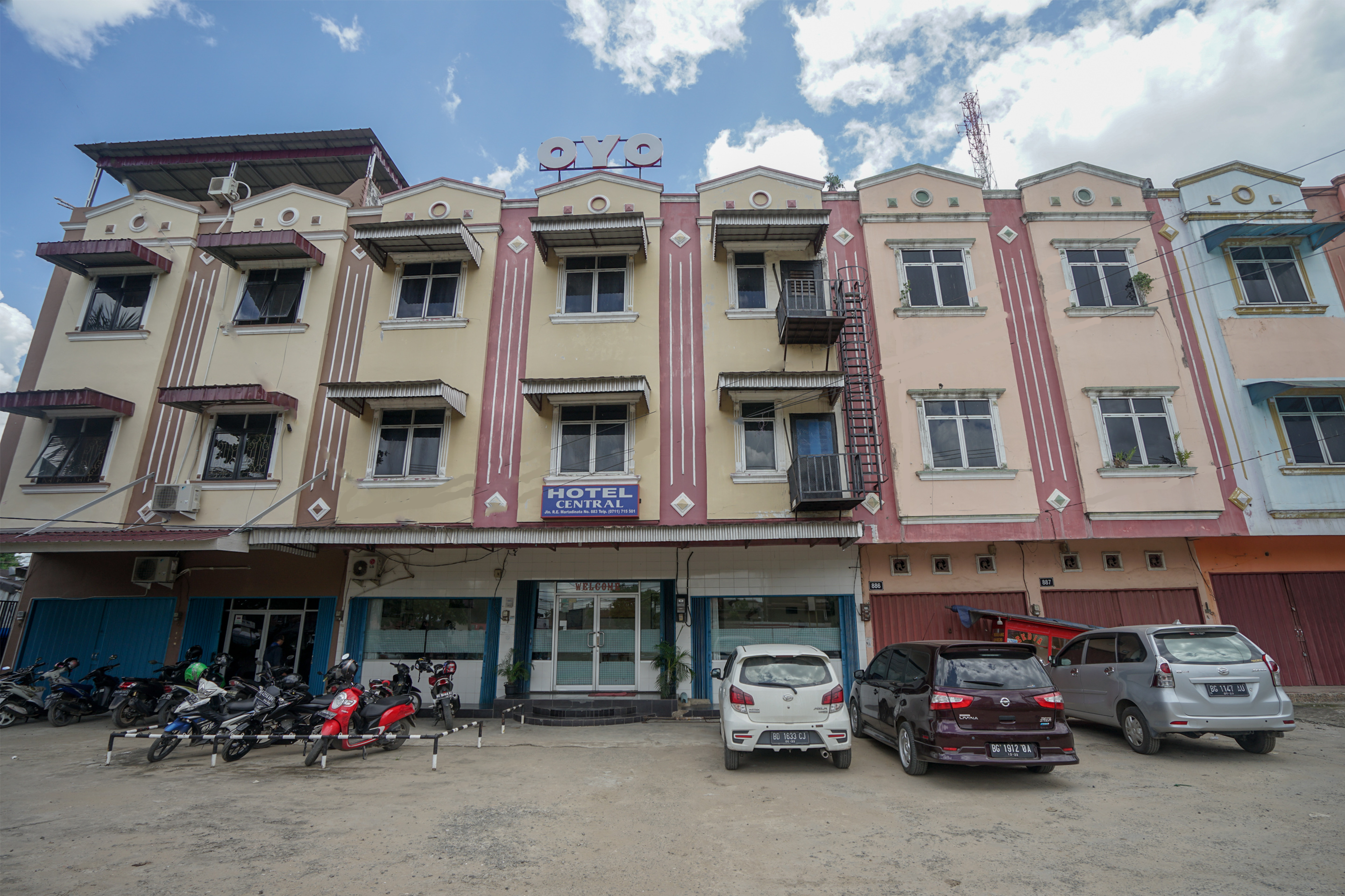 Hotel Central By OYO Rooms