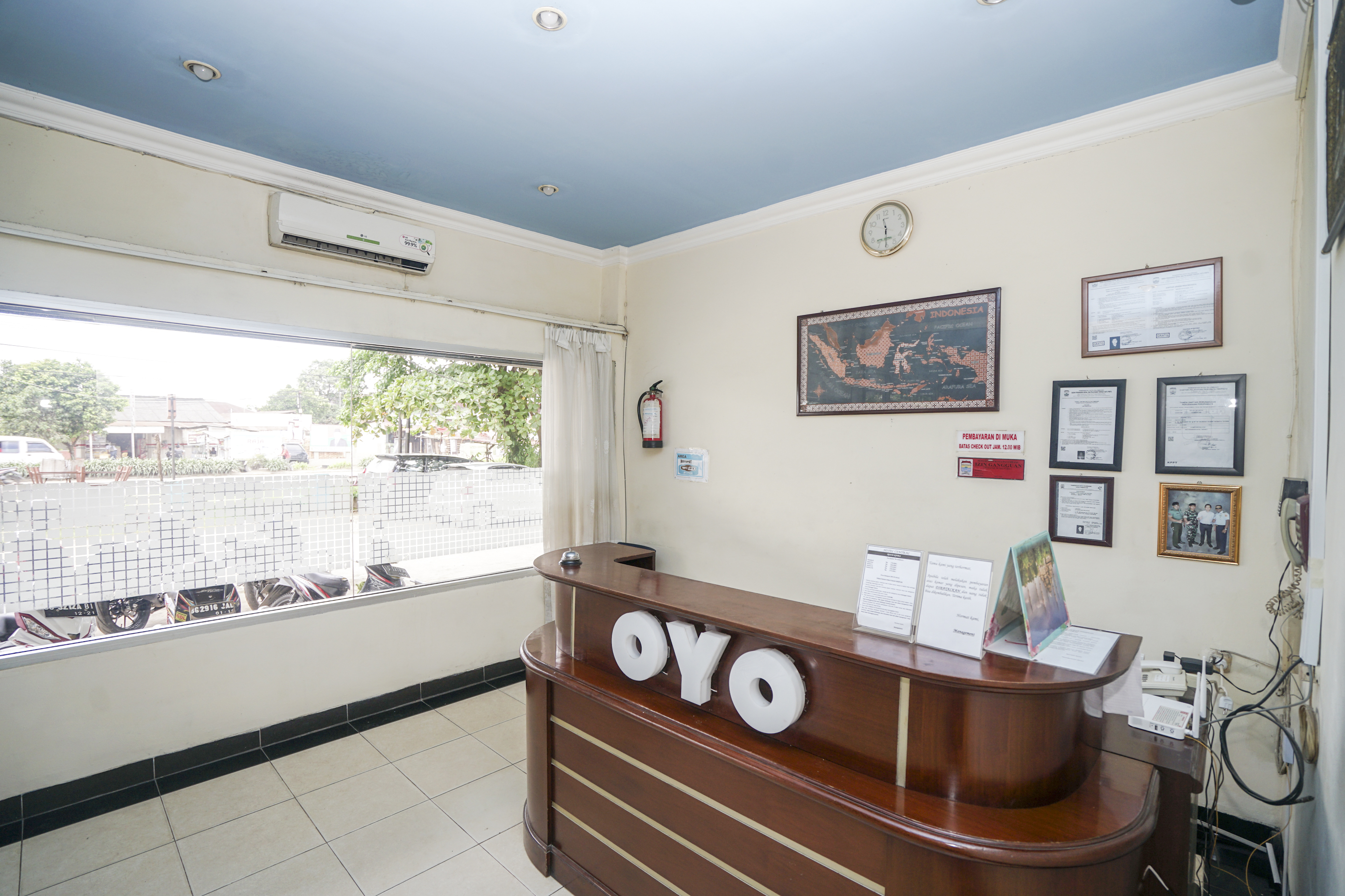 Hotel Central By OYO Rooms
