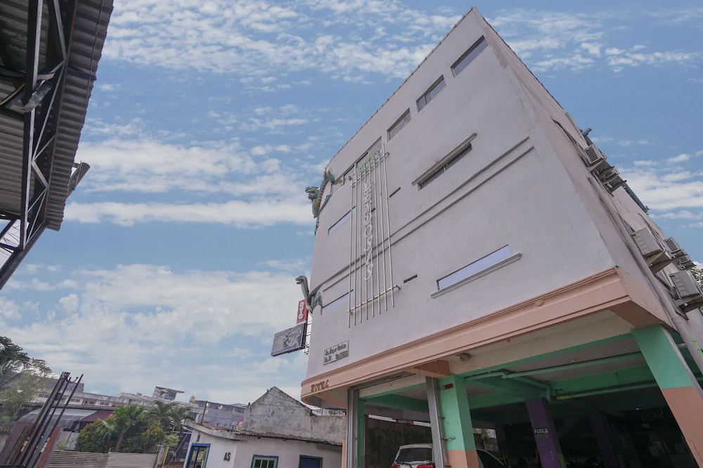 Hotel Lendosis by OYO Rooms