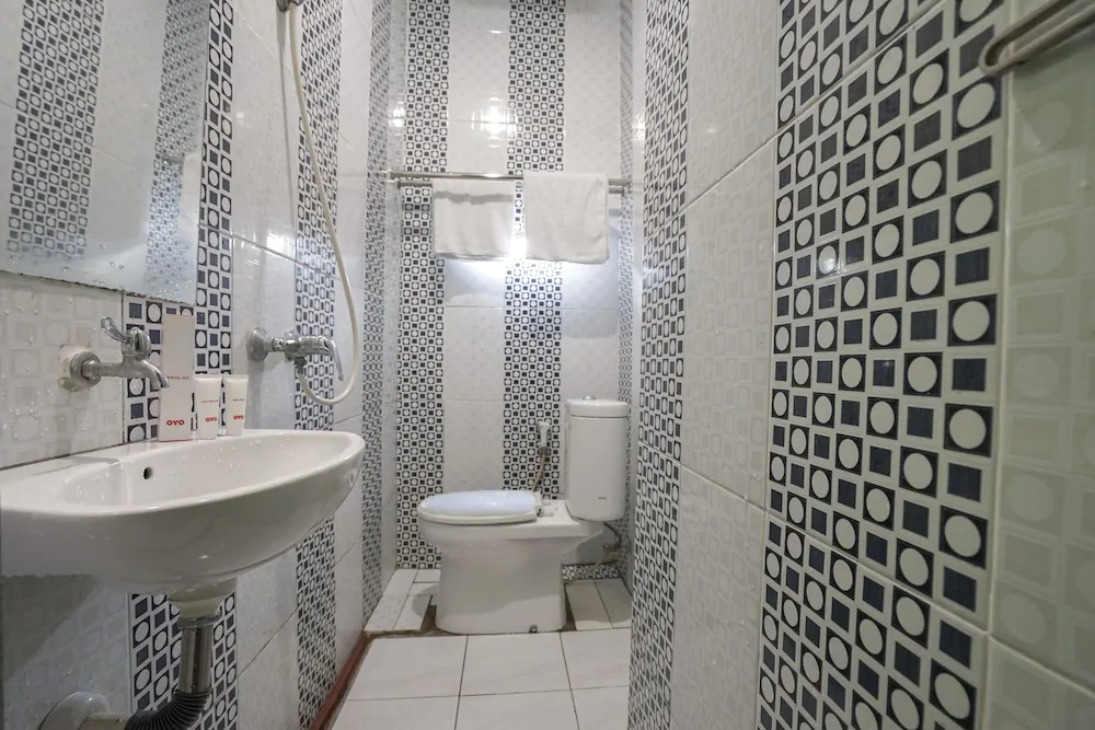 Hotel Lendosis by OYO Rooms