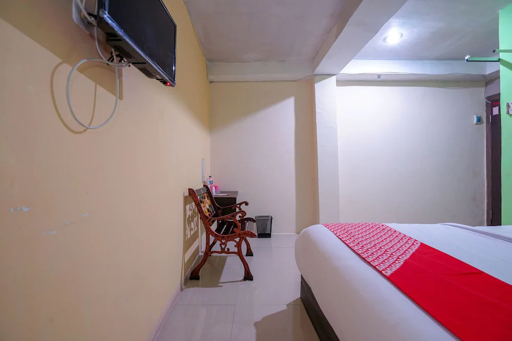 Hotel Lendosis by OYO Rooms