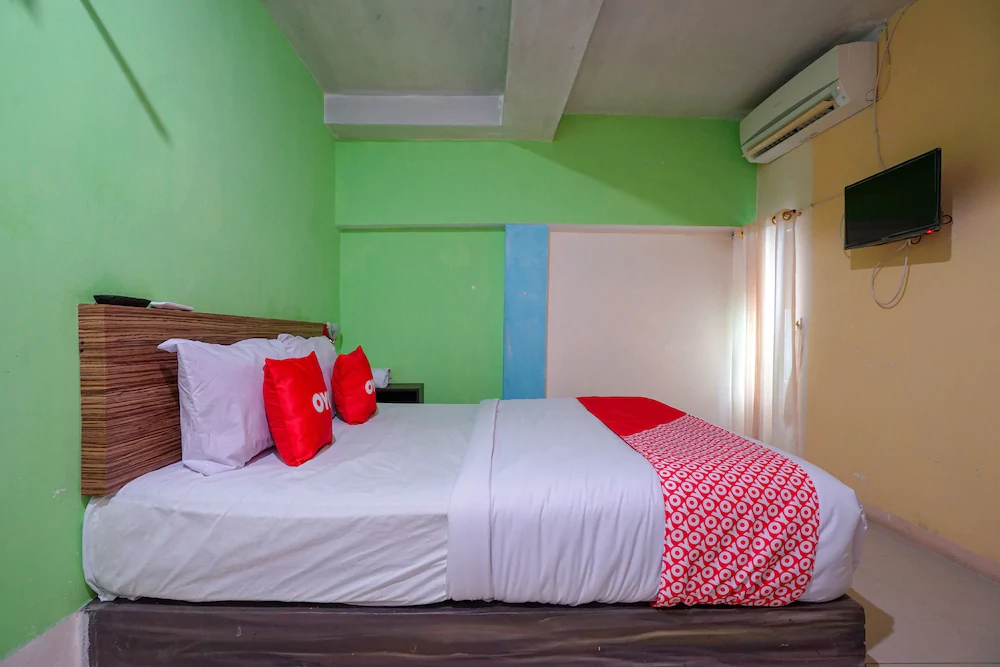 Hotel Lendosis by OYO Rooms