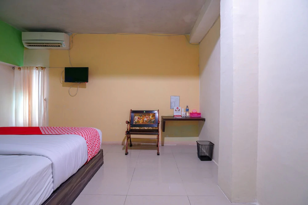 Hotel Lendosis by OYO Rooms