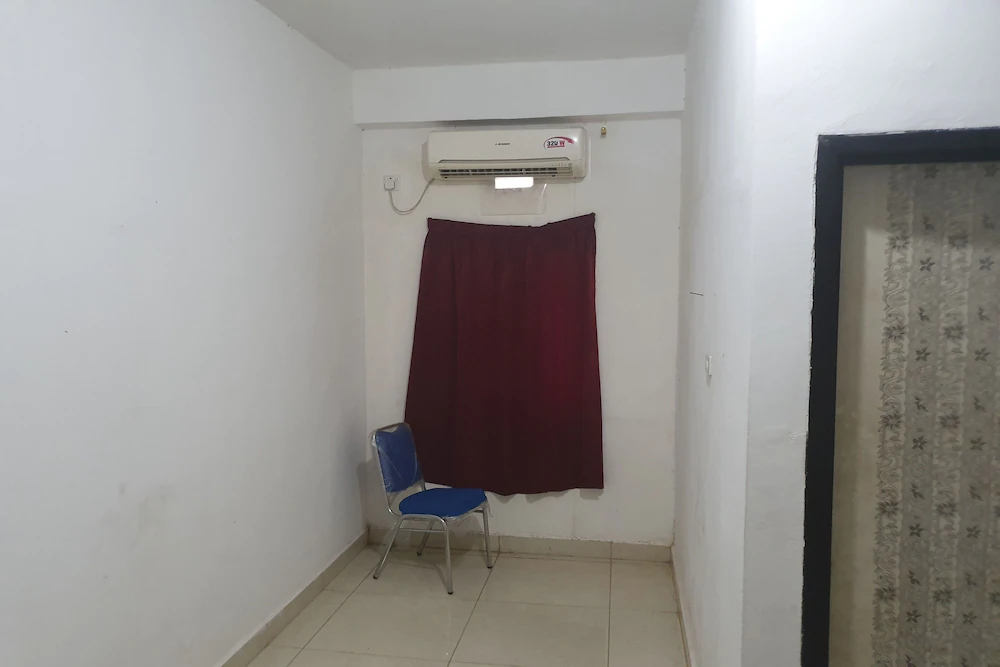 Hotel Perdana Syariah by OYO Rooms