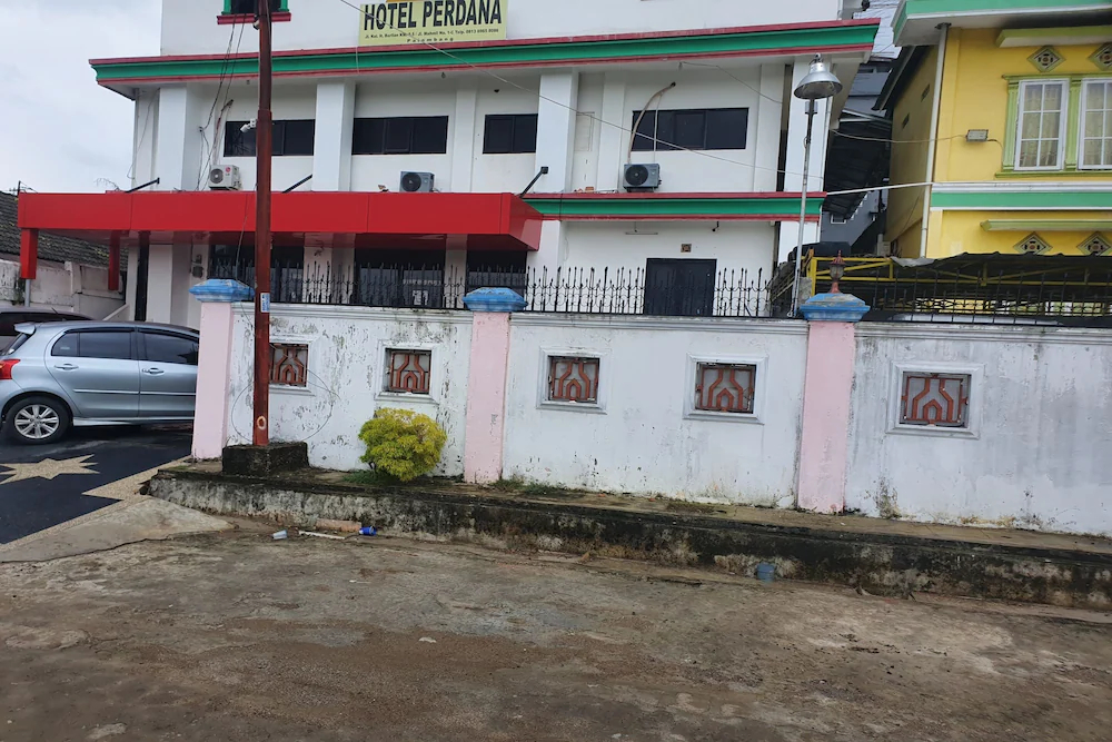 Hotel Perdana Syariah by OYO Rooms