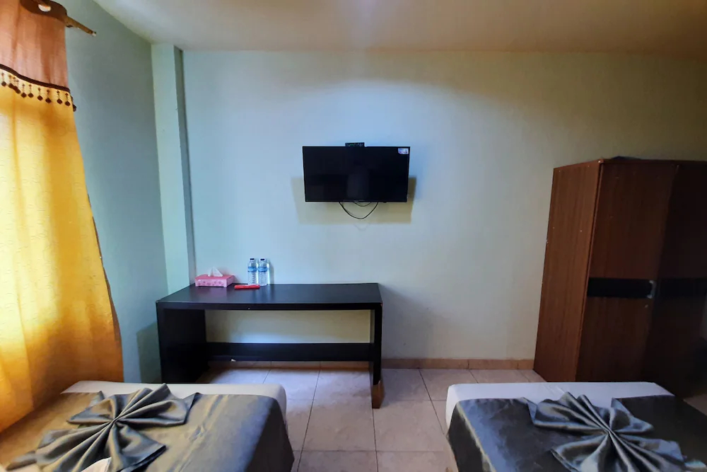 Hotel Perdana Syariah by OYO Rooms