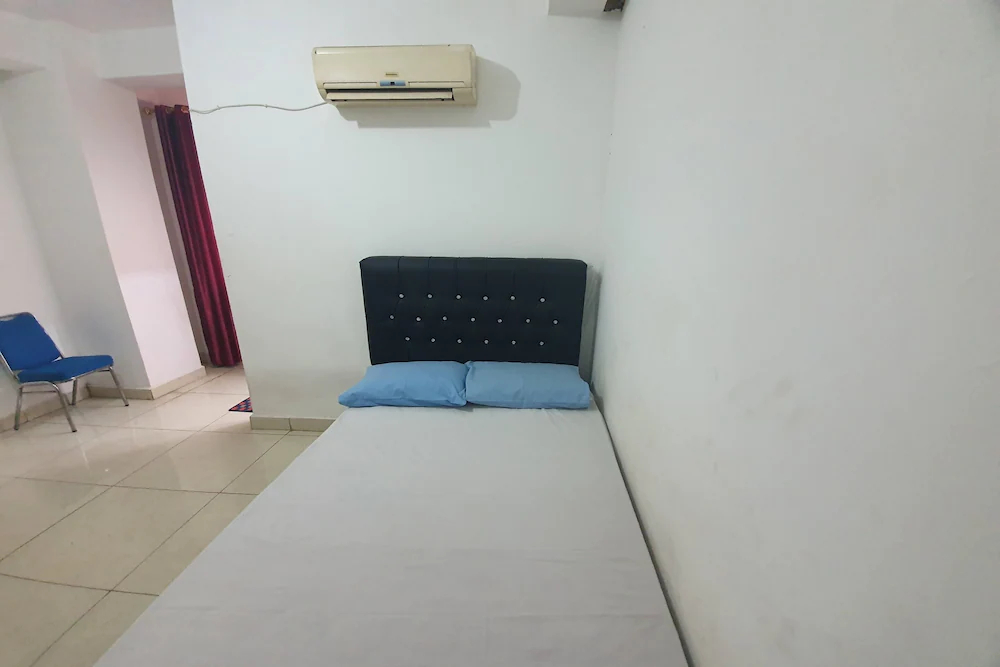 Hotel Perdana Syariah by OYO Rooms
