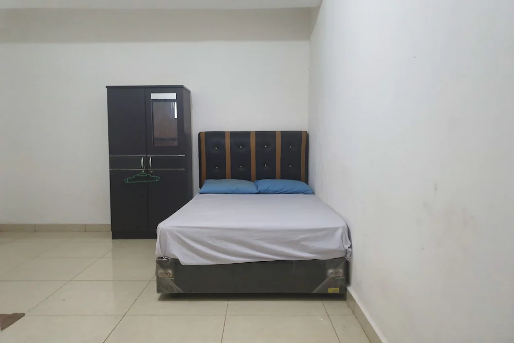 Hotel Perdana Syariah by OYO Rooms