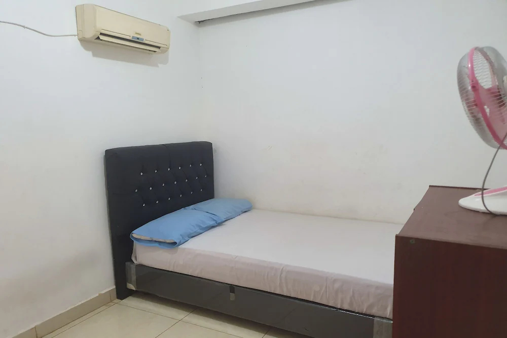 Hotel Perdana Syariah by OYO Rooms