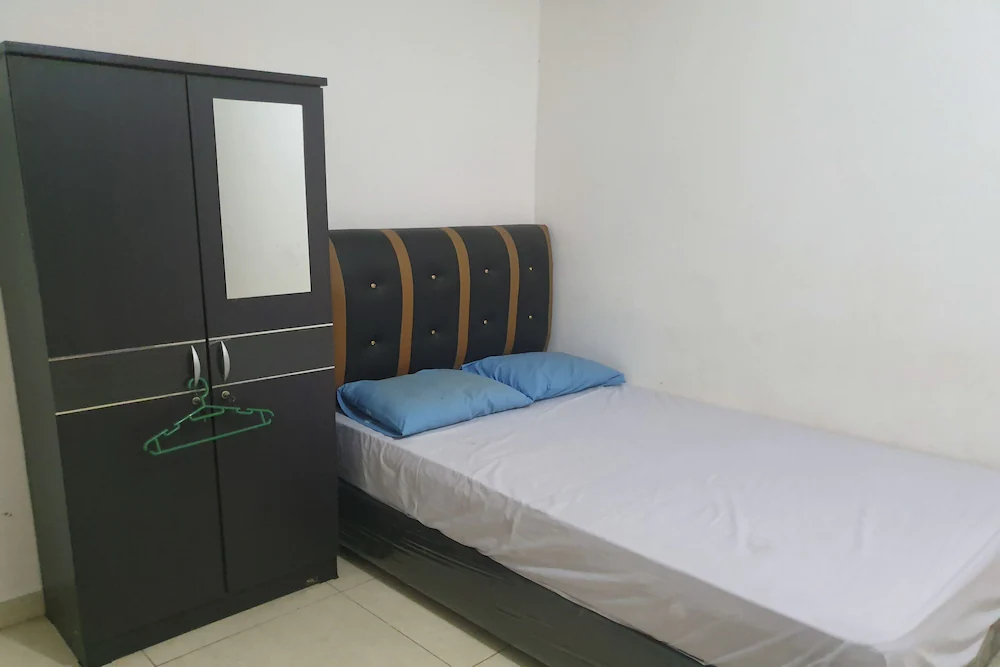 Hotel Perdana Syariah by OYO Rooms