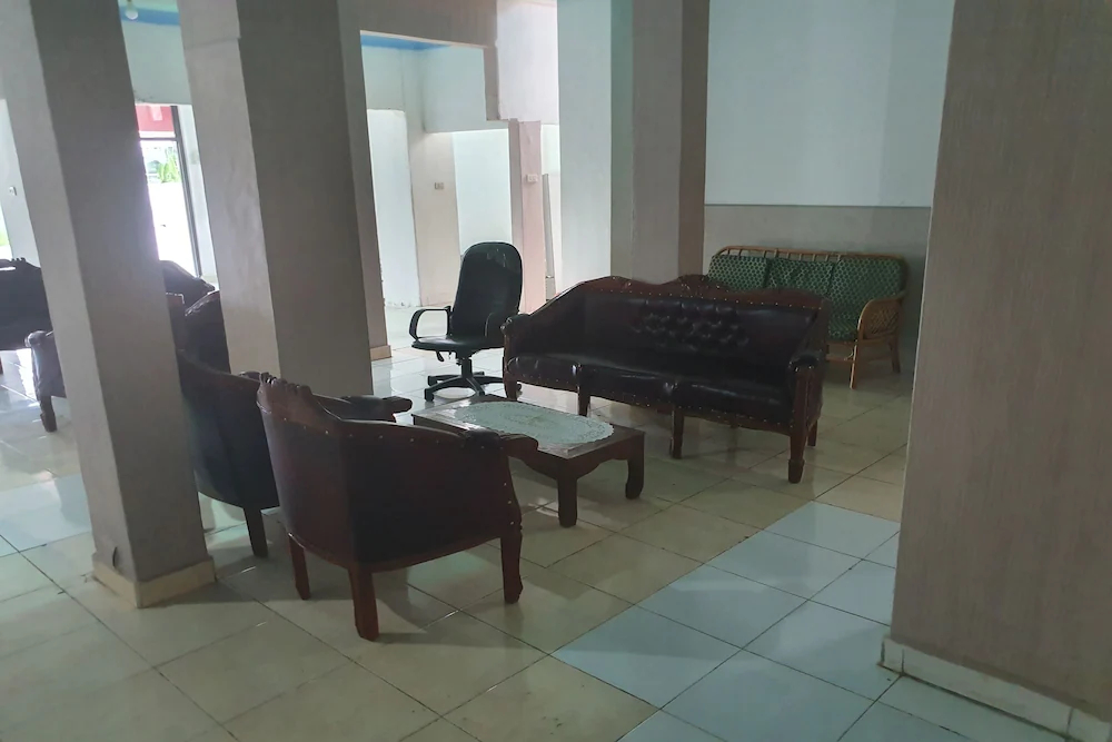 Hotel Perdana Syariah by OYO Rooms