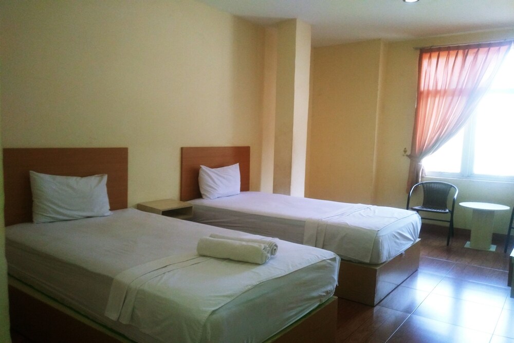 Kost Laguna by OYO Rooms