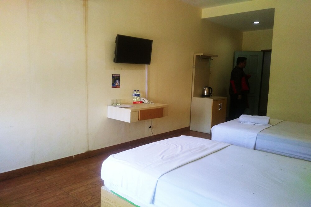 Kost Laguna by OYO Rooms