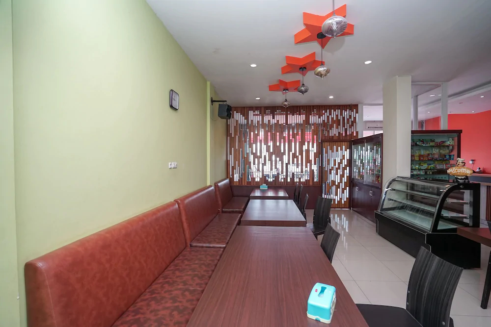 Maximus Prime By OYO Rooms