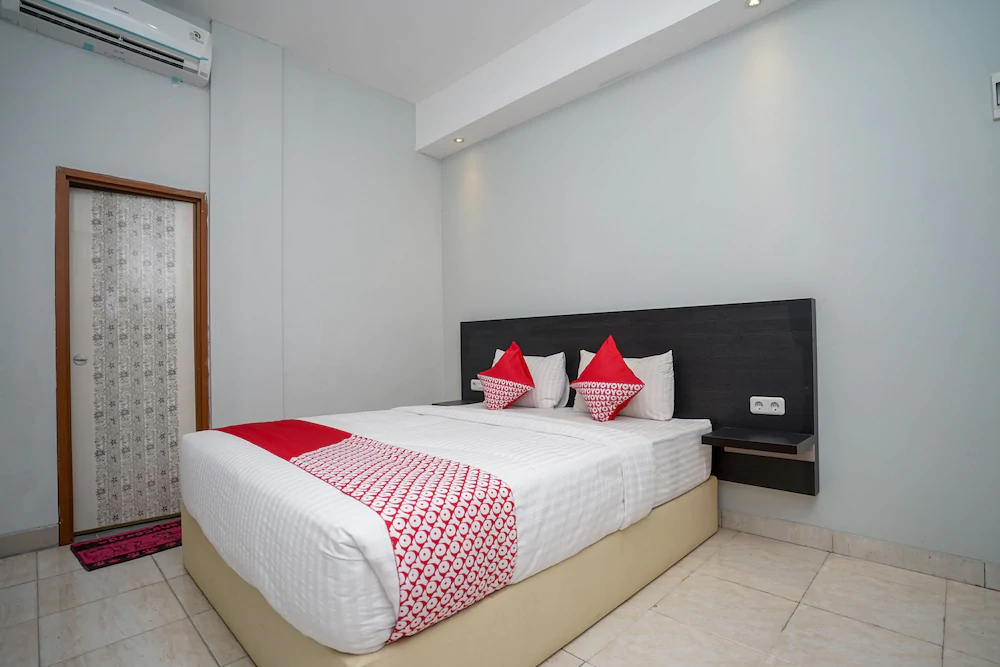 Maximus Prime By OYO Rooms