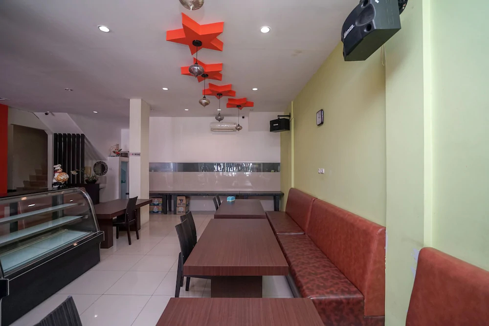 Maximus Prime By OYO Rooms