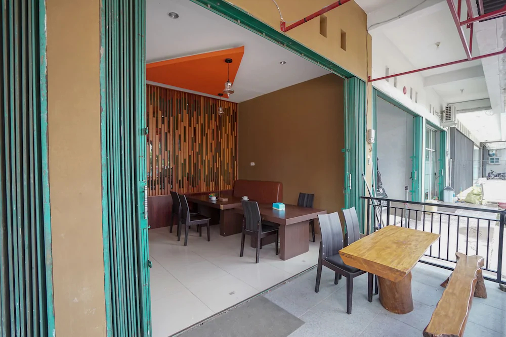 Maximus Prime By OYO Rooms