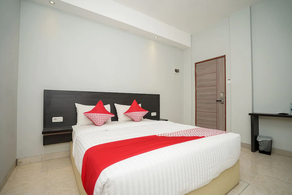 Maximus Prime By OYO Rooms