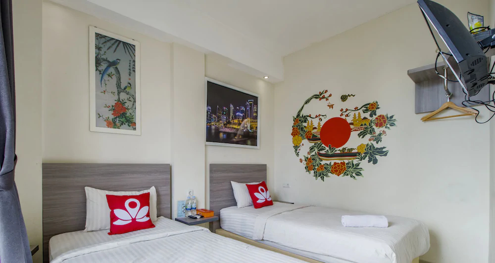 Maximus Prime by ZEN Rooms