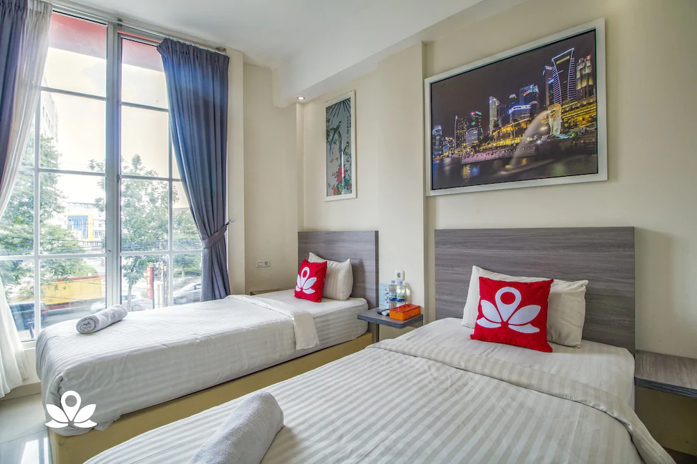 Maximus Prime by ZEN Rooms