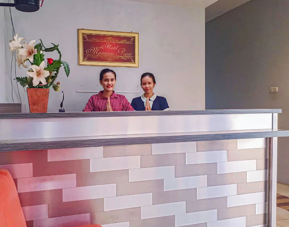 Maximus Prime by ZEN Rooms