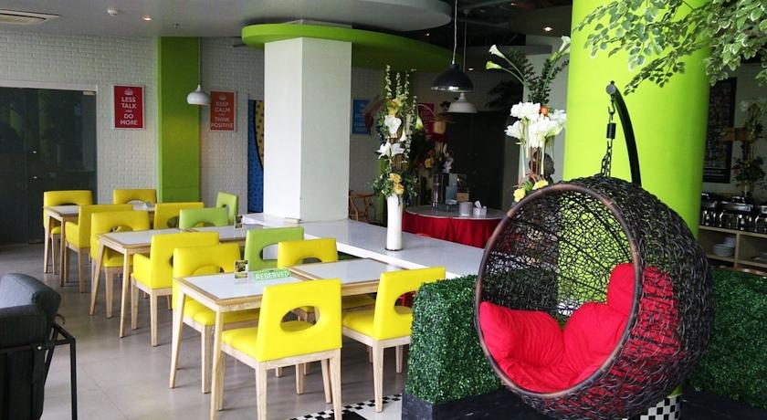 MaxOneHotels.com at Vivo Palembang